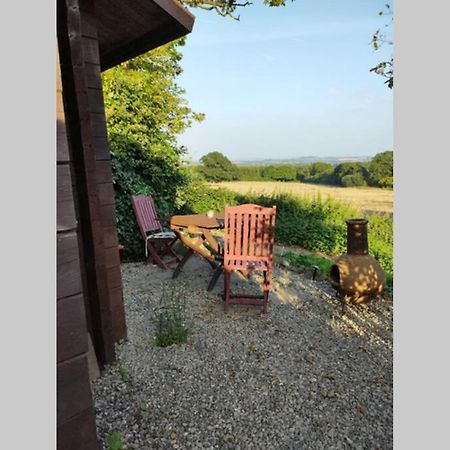 Self Catering Garden Lodge Ludlow Bagian luar foto