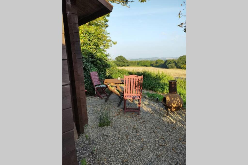 Self Catering Garden Lodge Ludlow Bagian luar foto
