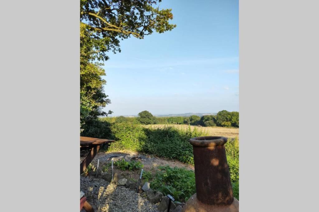 Self Catering Garden Lodge Ludlow Bagian luar foto