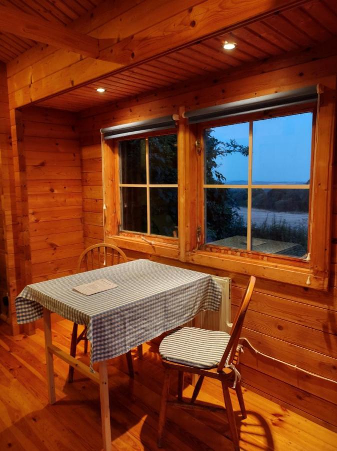 Self Catering Garden Lodge Ludlow Bagian luar foto